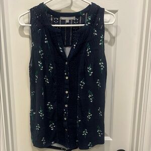 Daniel Rainn Blue Sleeveless Button Down Blouse